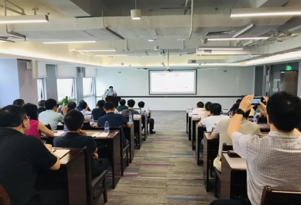 布局未來，8K超高清音視頻技術標準討論會在鵬城實驗室“啟智空間”順利舉行